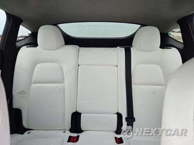 Zdjęcie 10 z 14 samochodu: 2022 TESLA MODEL Y VIN:7SAYGDEE7NF427276 - miniatura