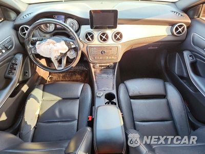 Zdjęcie 8 z 13 samochodu: 2016 MERCEDES-BENZ GLA 250 VIN:WDCTG4EB5GJ204883 - miniatura