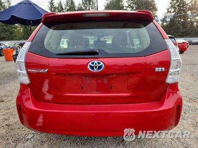 Zdjęcie 6 z 13 samochodu: 2014 TOYOTA PRIUS V TWO VIN:JTDZN3EUXEJ001602 - miniatura