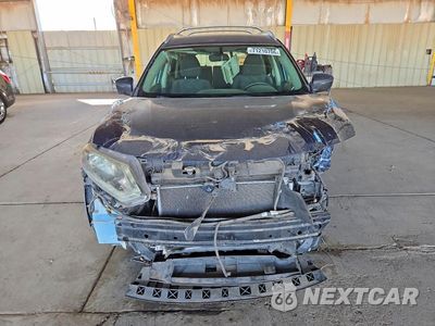 Piąte zdjęcie samochodu w środku: 2016 NISSAN ROGUE SV VIN:KNMAT2MT6GP626696 - miniatura