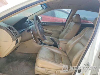 Zdjęcie 7 z 12 samochodu: 2005 HONDA ACCORD EX VIN:1HGCM56875A059092 - miniatura