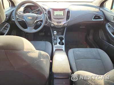 Zdjęcie 8 z 12 samochodu: 2018 CHEVROLET CRUZE LT VIN:1G1BE5SM9J7233349 - miniatura