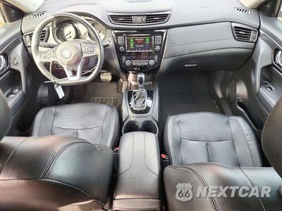Zdjęcie 8 z 13 samochodu: 2018 NISSAN ROGUE SL VIN:5N1AT2MV7JC839216 - miniatura