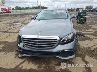 Piąte zdjęcie samochodu w środku: 2018 MERCEDES-BENZ E 300 VIN:WDDZF4JB8JA413928 - miniatura