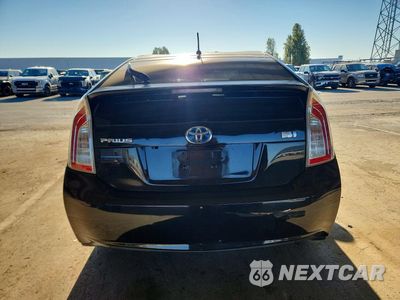 Zdjęcie 6 z 13 samochodu: 2015 TOYOTA PRIUS TWO VIN:JTDKN3DU1F1876331 - miniatura