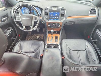 Zdjęcie 8 z 12 samochodu: 2013 CHRYSLER 300C VARVATOS VIN:2C3CCAJT9DH621858 - miniatura