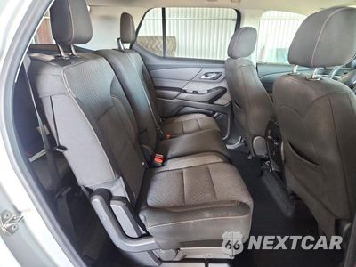 Zdjęcie 11 z 13 samochodu: 2018 CHEVROLET TRAVERSE LS VIN:1GNERFKW7JJ150089 - miniatura