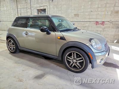 Czwarte zdjęcie samochodu z boku: 2007 MINI COOPER VIN:WMWMF33577TU62392 - miniatura
