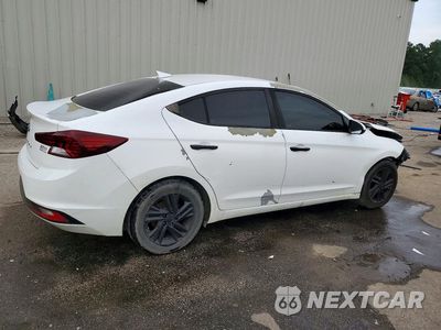 Trzecie zdjęcie samochodu z tyłu: 2019 HYUNDAI ELANTRA SEL VIN:5NPD84LF4KH472371 - miniatura