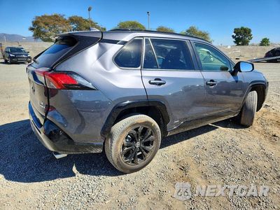 Trzecie zdjęcie samochodu z tyłu: 2023 TOYOTA RAV4 SE VIN:JTM16RFV0PD106624 - miniatura