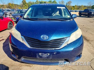 Piąte zdjęcie samochodu w środku: 2011 TOYOTA SIENNA LE VIN:5TDKK3DC3BS076658 - miniatura