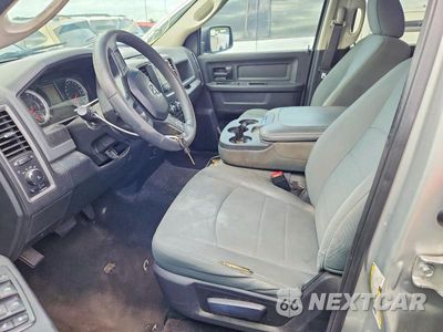 Zdjęcie 7 z 12 samochodu: 2017 RAM 1500 ST VIN:3C6RR6KT2HG750585 - miniatura