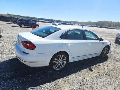 Trzecie zdjęcie samochodu z tyłu: 2017 VOLKSWAGEN PASSAT R-LINE VIN:1VWDT7A33HC049176 - miniatura