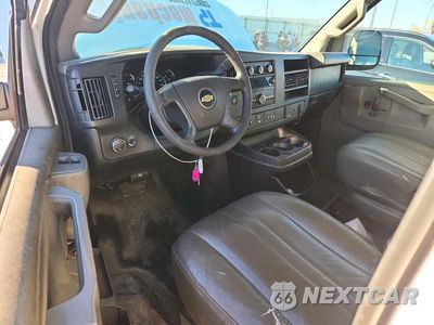 Zdjęcie 8 z 12 samochodu: 2017 CHEVROLET EXPRESS G2500 VIN:1GCWGAFF7H1113702 - miniatura