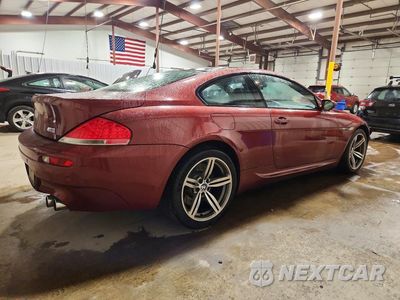Trzecie zdjęcie samochodu z tyłu: 2006 BMW M6 VIN:WBSEH93426B797665 - miniatura