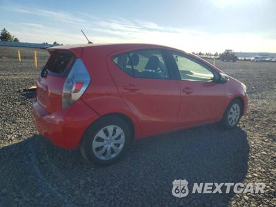 Trzecie zdjęcie samochodu z tyłu: 2013 TOYOTA PRIUS C TWO VIN:JTDKDTB37D1553475 - miniatura