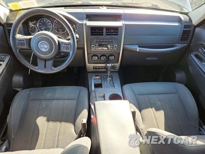 Zdjęcie 8 z 14 samochodu: 2012 JEEP LIBERTY SPORT VIN:1C4PJMAK6CW205939 - miniatura