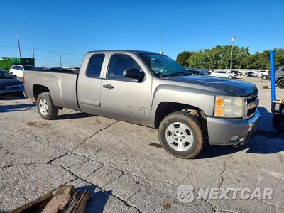 Czwarte zdjęcie samochodu z boku: 2007 CHEVROLET SILVERADO C1500 VIN:1GCEC19J37E603486 - miniatura