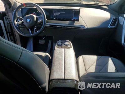 Zdjęcie 8 z 13 samochodu: 2025 BMW IX M60 VIN:WB533CF07SCS59563 - miniatura
