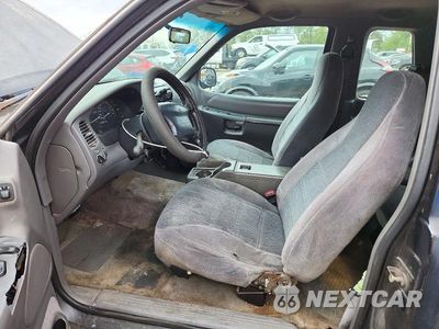 Zdjęcie 7 z 13 samochodu: 1999 FORD EXPLORER VIN:1FMYU24EXXUA14043 - miniatura