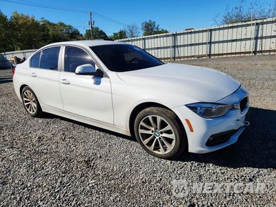 Czwarte zdjęcie samochodu z boku: 2018 BMW 320 XI VIN:WBA8E5G5XJNU46810 - miniatura