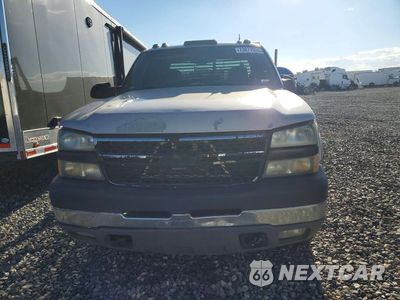 Piąte zdjęcie samochodu w środku: 2005 CHEVROLET SILVERADO K3500 VIN:1GBJK33265F836711 - miniatura