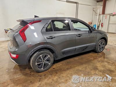 Trzecie zdjęcie samochodu z tyłu: 2026 KIA NIRO LX VIN:KNDCP3LE1T5324485 - miniatura