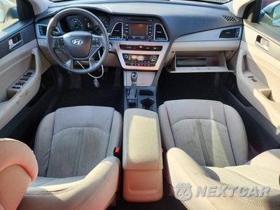 Zdjęcie 8 z 13 samochodu: 2016 HYUNDAI SONATA HYBRID SE VIN:KMHE24L1XGA012040 - miniatura