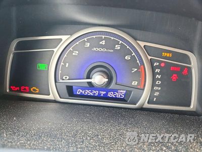 Zdjęcie 9 z 12 samochodu: 2008 HONDA CIVIC LX VIN:1HGFA16588L112251 - miniatura