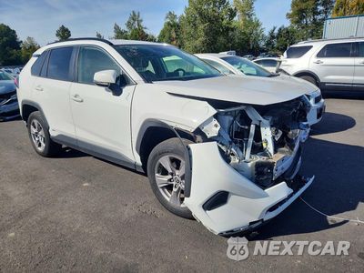 Czwarte zdjęcie samochodu z boku: 2022 TOYOTA RAV4 XLE VIN:JTMRWRFV3ND164677 - miniatura