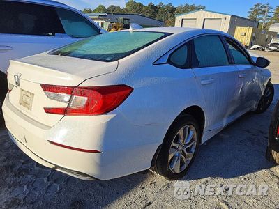 Trzecie zdjęcie samochodu z tyłu: 2019 HONDA ACCORD LX VIN:1HGCV1F1XKA070821 - miniatura