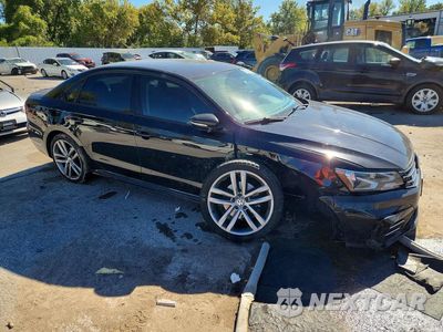 Czwarte zdjęcie samochodu z boku: 2018 VOLKSWAGEN PASSAT S VIN:1VWAA7A31JC025053 - miniatura