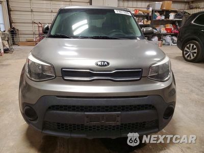 Piąte zdjęcie samochodu w środku: 2017 KIA SOUL BASE VIN:KNDJN2A21H7428230 - miniatura