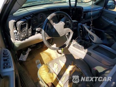 Zdjęcie 8 z 13 samochodu: 2004 CHEVROLET TAHOE C1500 VIN:1GNEC13Z34R140517 - miniatura