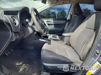 Zdjęcie 7 z 12 samochodu: 2018 TOYOTA COROLLA LE VIN:5YFBURHE8JP822716 - miniatura