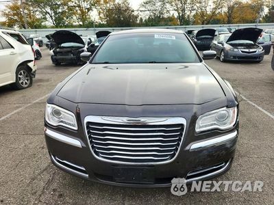 Piąte zdjęcie samochodu w środku: 2014 CHRYSLER 300 VIN:2C3CCAAG6EH253983 - miniatura