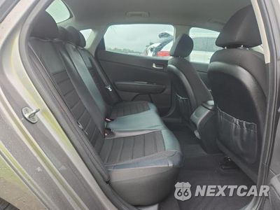 Zdjęcie 10 z 12 samochodu: 2016 KIA OPTIMA LX VIN:5XXGT4L30GG114186 - miniatura