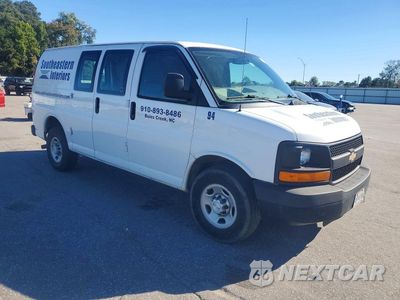 Czwarte zdjęcie samochodu z boku: 2015 CHEVROLET EXPRESS G2500 VIN:1GCWGFCFXF1285091 - miniatura