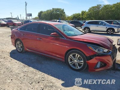 Czwarte zdjęcie samochodu z boku: 2018 HYUNDAI SONATA SPORT VIN:5NPE34AF8JH601975 - miniatura