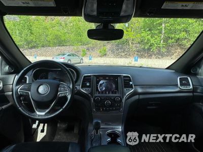 Zdjęcie 9 z 10 samochodu: 2018 JEEP GRAND CHEROKEE LAREDO VIN:1C4RJFAG0JC139919 - miniatura