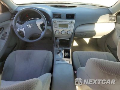 Zdjęcie 8 z 12 samochodu: 2010 TOYOTA CAMRY LE VIN:4T1BF3EK4AU042065 - miniatura