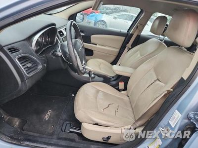 Zdjęcie 7 z 12 samochodu: 2012 CHRYSLER 200 LIMITED VIN:1C3CCBCG8CN315438 - miniatura