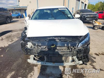 Piąte zdjęcie samochodu w środku: 2024 NISSAN SENTRA S VIN:3N1AB8BV6RY294984 - miniatura