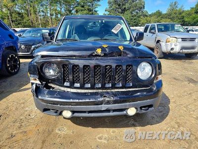 Piąte zdjęcie samochodu w środku: 2016 JEEP PATRIOT LATITUDE VIN:1C4NJRFB2GD581164 - miniatura