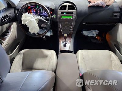 Zdjęcie 8 z 13 samochodu: 2011 LEXUS ES 350 VIN:JTHBK1EG0B2437534 - miniatura