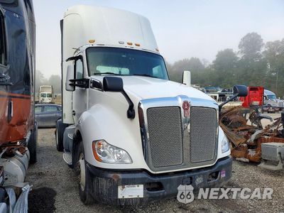 Czwarte zdjęcie samochodu z boku: 2016 KENWORTH T680 SEMI TRUCK VIN:1XKYA48X8GJ496408 - miniatura