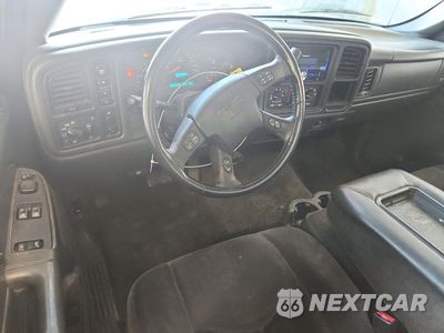 Zdjęcie 8 z 12 samochodu: 2005 GMC NEW SIERRA K1500 VIN:1GTEK14V55Z164536 - miniatura