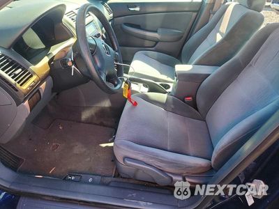 Zdjęcie 7 z 12 samochodu: 2003 HONDA ACCORD LX VIN:1HGCM563X3A115513 - miniatura
