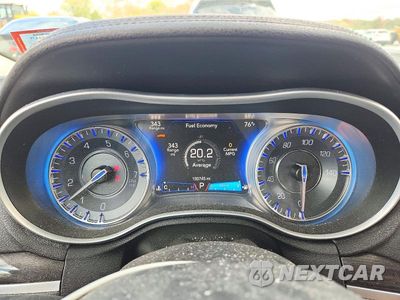 Zdjęcie 9 z 12 samochodu: 2015 CHRYSLER 300 LIMITED VIN:2C3CCAAG9FH785858 - miniatura