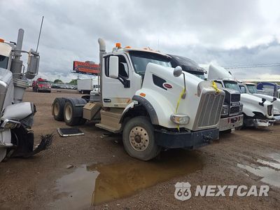 Czwarte zdjęcie samochodu z boku: 2020 PETERBILT 567 SEMI TRUCK VIN:1XPCDP0X5LD645374 - miniatura